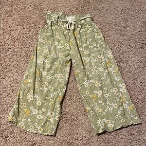 btween Olive Floral Pants with Drawstring size 6